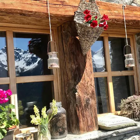 Alojamento de Acomodação e Pequeno-almoço Chalet La Beyllard La Salle