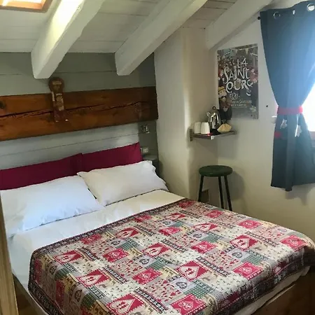 Alojamento de Acomodação e Pequeno-almoço Chalet La Beyllard *